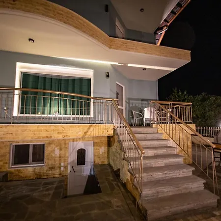 Milazio Apartment *